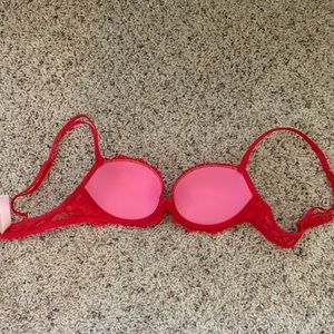 New PINK Victoria’s Secret Red Lace Push-Up Bra